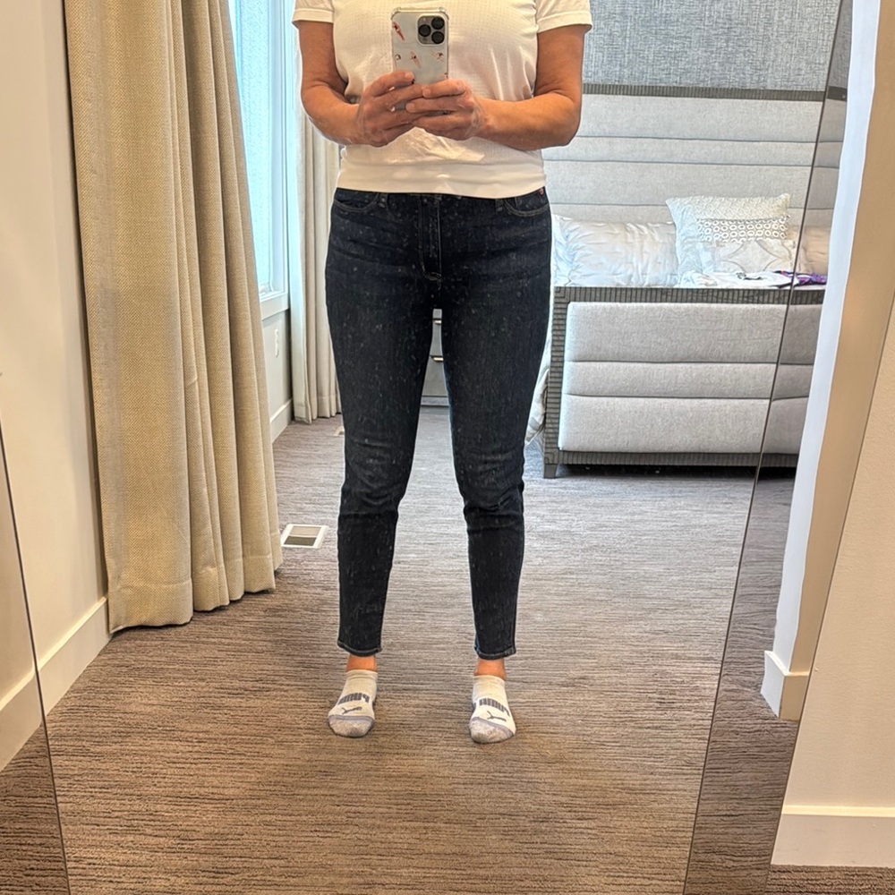 Hudson (Natalie) Dark Blue Skinny Jeans size 31